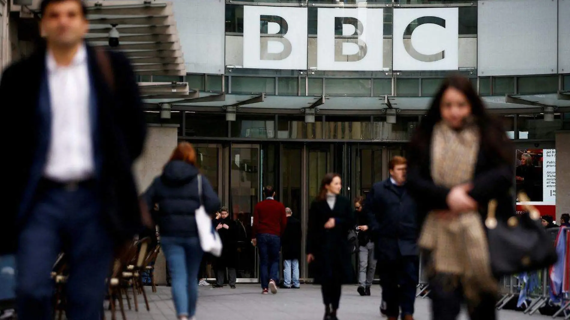 BBC retira a sus periodistas en Rusia tras sanciones contra la prensa (1)